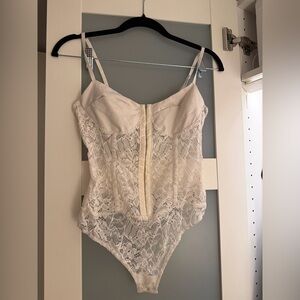 Elegant Lace Bodysuit in White